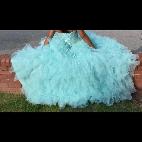 *BARELY USED* Turquoise Quince Dress - Picture 2 of 4